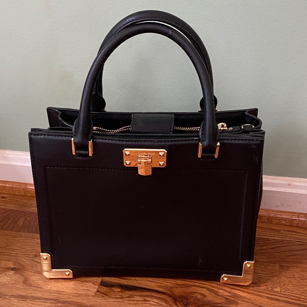 Elegant Black Handbag